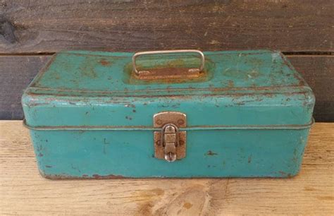 Vintage Tackle Box, Green Metal Box, Lawrence Tackle MFG.